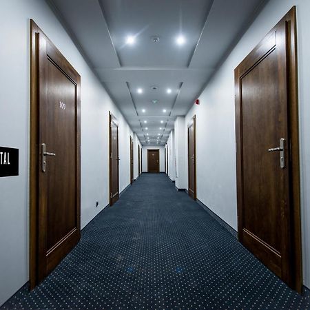 Hotel Crystal Janikowo Eksteriør billede