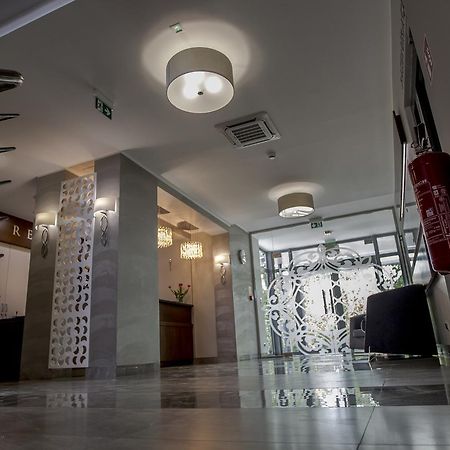 Hotel Crystal Janikowo Eksteriør billede